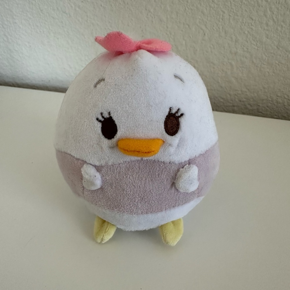 Authentic Disney Store ufufy plush Daisy